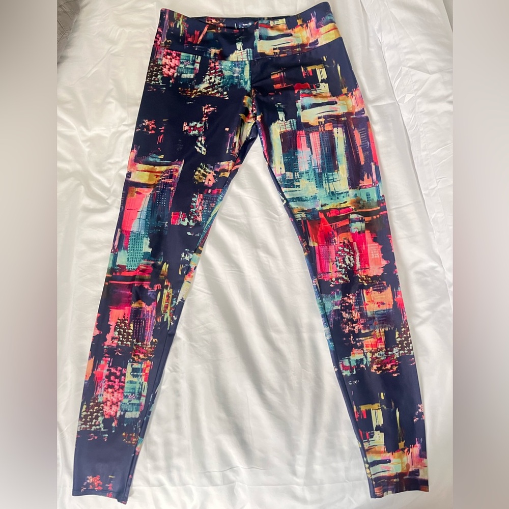 Onzie Abstract Leggings
